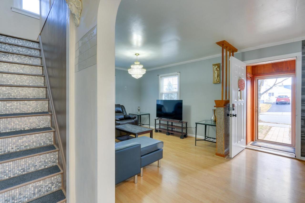 Quaint Clifton Home About 20 Mi To Manhattan! ภายนอก รูปภาพ