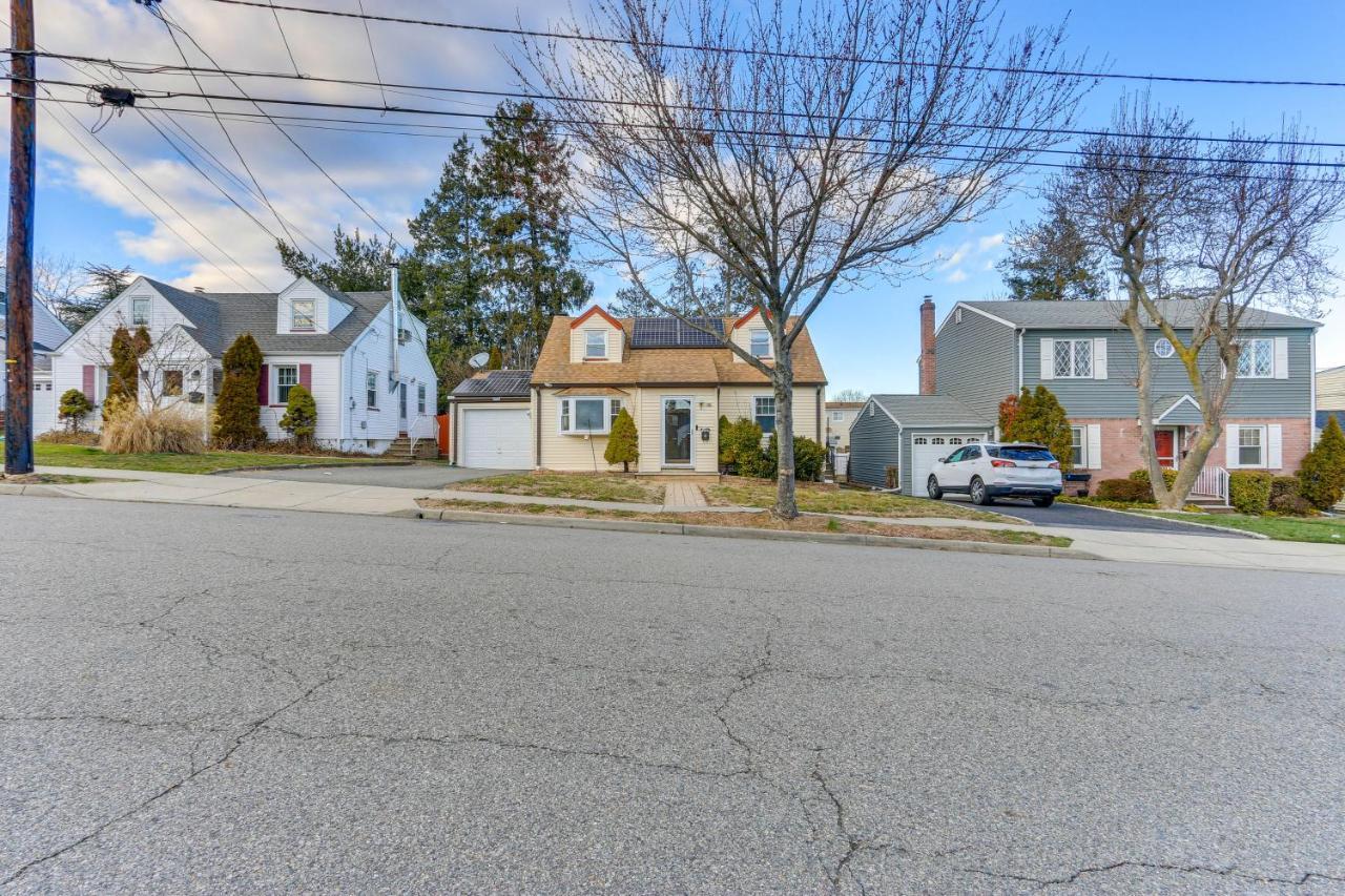 Quaint Clifton Home About 20 Mi To Manhattan! ภายนอก รูปภาพ